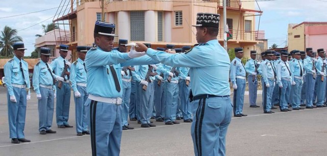 Remise de sabre au Colonel Tsivahiny Patrick, nouveau commandant de la circonscription de la gendarmerie nationale d’Antsiranana