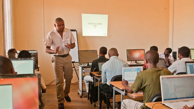 Le campus numérique francophone d'Antsiranana avait organisé une suite de conférences et de démonstrations au laboratoire d'informatique du campus de l'UNA.