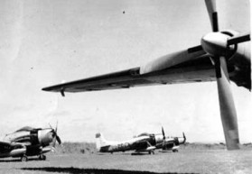 Skyraiders AD sur l'aérodrome d'Andrakaka