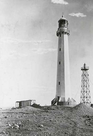 L'ancien phare du Cap d'Ambre à sa construction