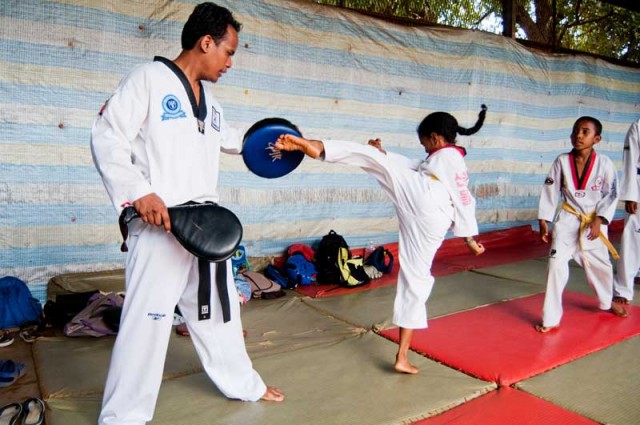 Les jeunes du Club Red Tiger Taekwondo de Diego Suarez à l'entrainement