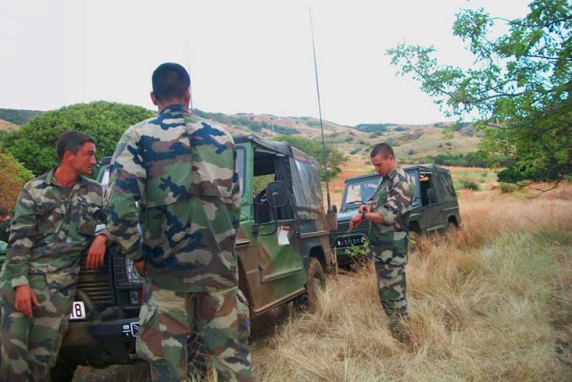 Des soldats en opération dans les collines de Babaomby
