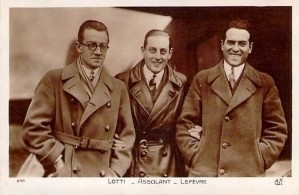 Jean Assollant entouré de Armand Lotti et René Lefèvre