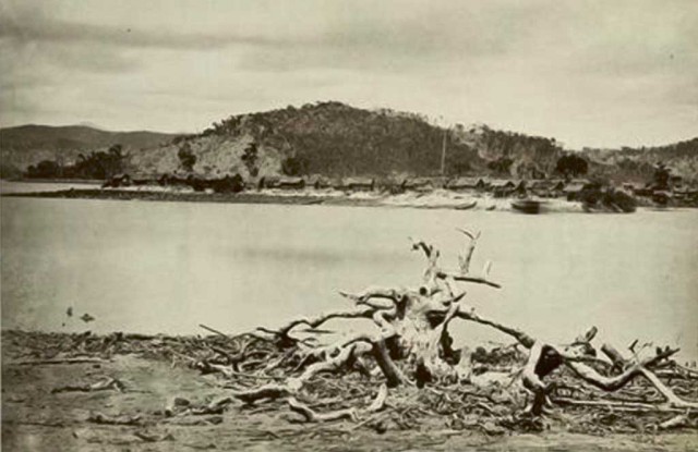 La baie de d'Ampassindava vers 1900