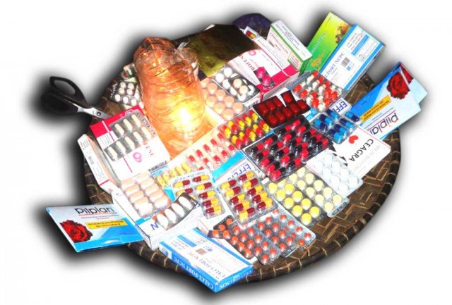 Les médicaments contrefaits ou vendus au détail