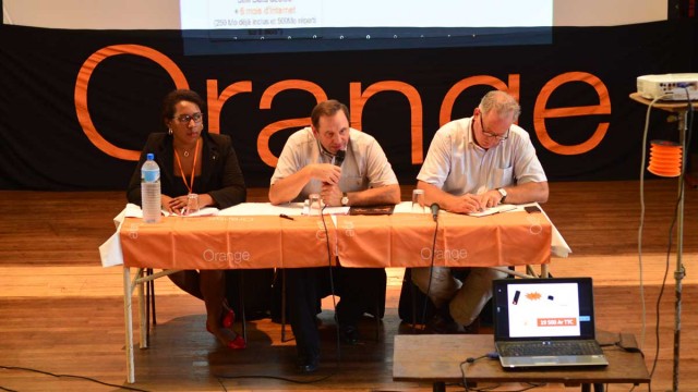 Une conférence de presse s’est tenue dans la salle de spectacle de l’Alliance française d'Antsiranana avec le Directeur Général d’Orange Madagascar et le directeur entreprise ainsi que Rabearilaza Mamy, chef de la zone nord