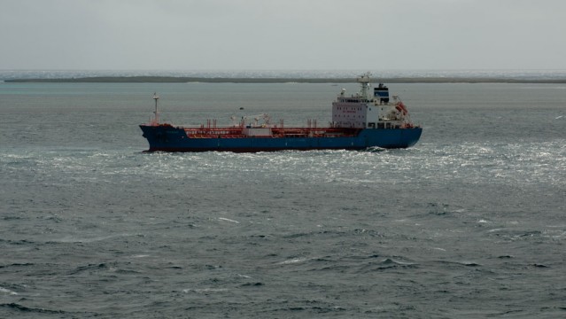 Le Tromso s'est échoué hier 17 avril vers 20h au sud de la Mer d'Emeraude sur le récif à l'entrée de la Passe de la Baie de Diego Suarez