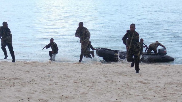 Pour clôturer le stage, un exercice de démonstration était organisé dans l’après-midi du 27 novembre sur la plage de Ramena 