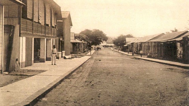 La rue du Port, dans la ville basse, où s’est déclarée l’épidémie de peste de 1924