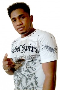 Willy, chanteur de rythme tropical est connu dans le monde du show business Malagasy depuis 2012
