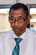 Raymond Djaomahavelona est nommé adjoint au maire chargé de l’administration en 2010 sous le mandat de Johary Houssen Alibay