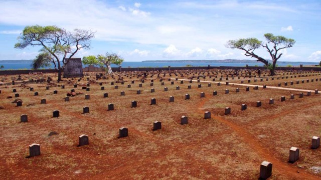 Plus de 1 400 tombeaux longtemps laissés à l’abandon sont actuellement rénovés dans l’ancien cimetière Français de Cap Diego