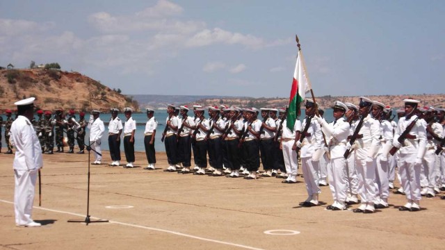 Cent recrues de la base navale contre-amiral Sibon Guy d'Antsiranana ont été présentés sous le drapeau le 3 octobre