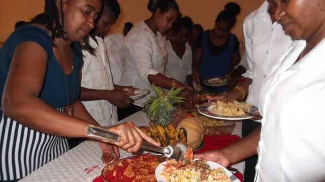 13 femmes ont persévéré et ont fini leurs six mois de formation en cuisine dispensés par la communauté Shalom de la SCAMA
