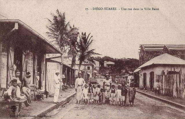 Une rue dans la Ville Basse à Diego Suarez au début des années '20