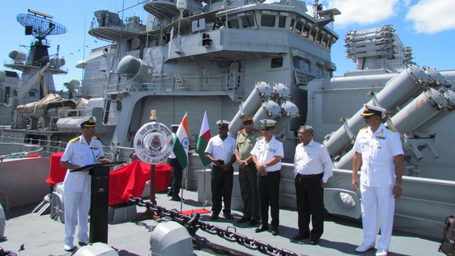 Les officiers de la marine malagasy ont marqué par leurs présences l’accueil officiel des membres de l’équipage des deux bâtiments de guerre indiens à Antsiranana